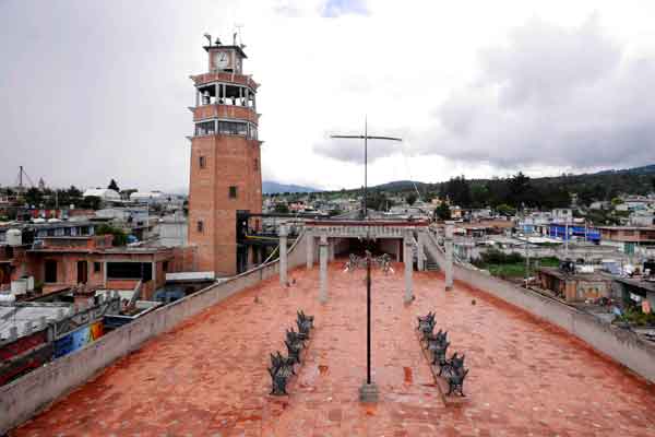 Embárcate-en-una-barca-muy-sui-géneris-en-Tlaxco-02