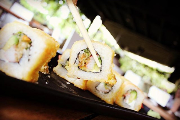Comparte momentos en la Noche de los Elegidos de Mr. Sushi 0
