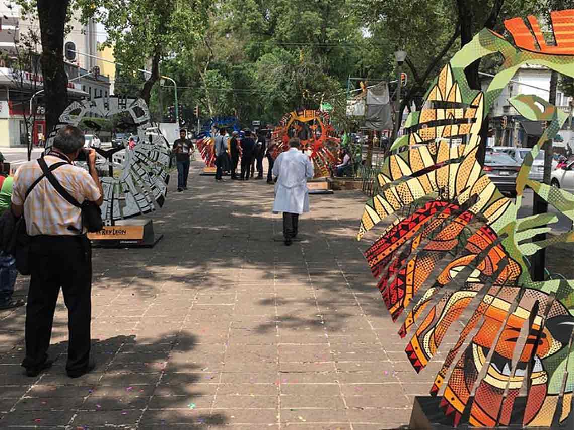 Ve las máscaras del Rey León gigantes ¡gratis!