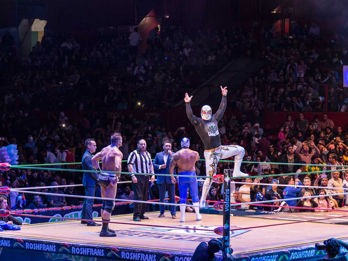 ciclo-del-cine-de-lucha-libre-heroes-del-ring-con-pulque-01