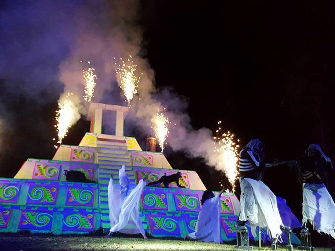 La leyenda de La Llorona en Xochimilco 2017 con mapping 1