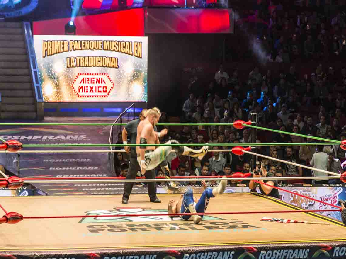 celebración del 84 aniversario del CMLL el 16 de septiembre