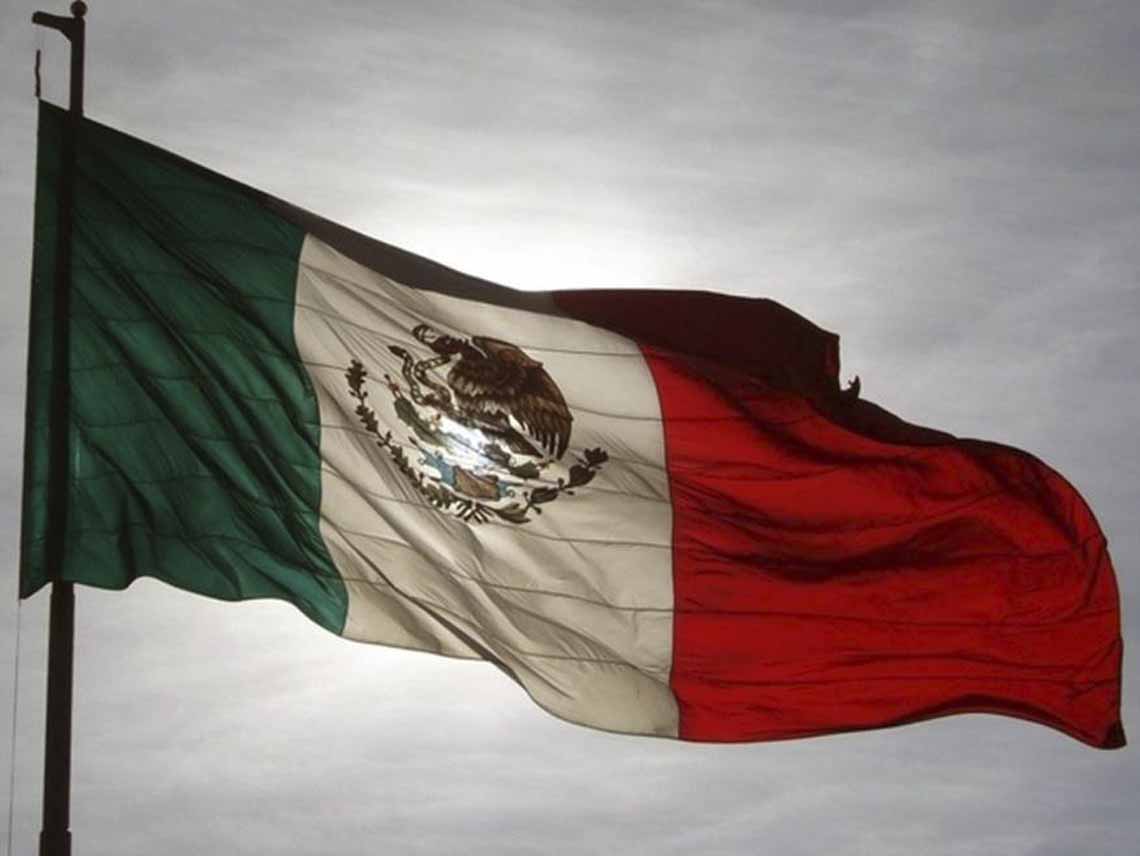 Mexicanos se unen y mandan mensajes de apoyo en víveres