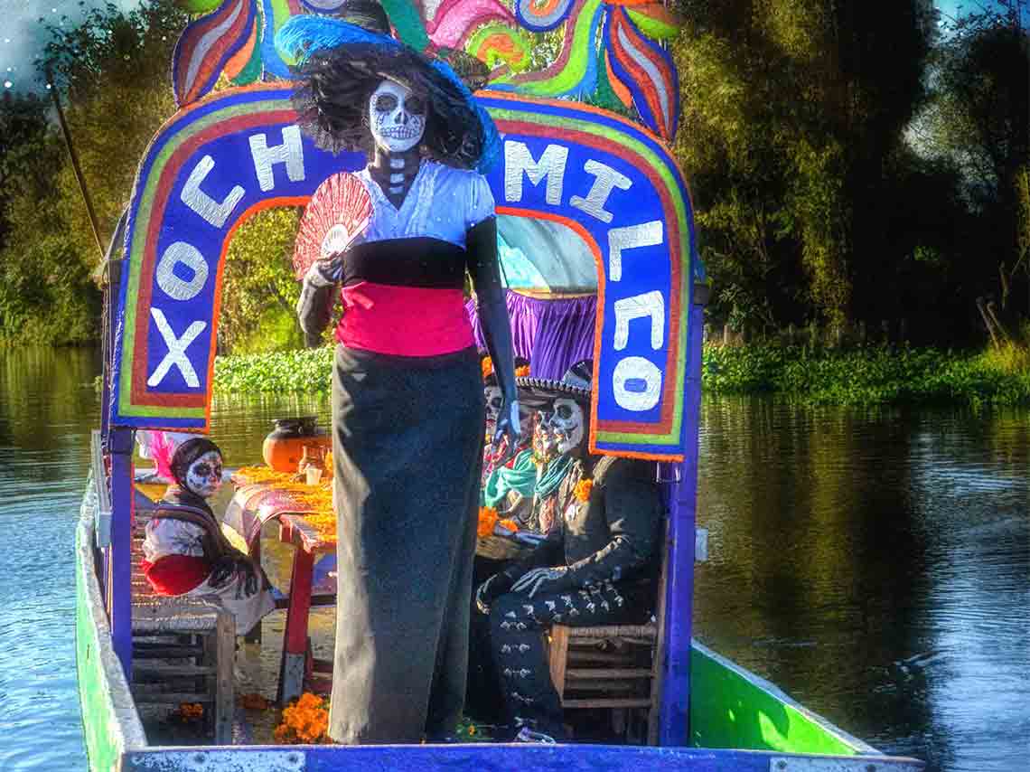 La Catrina en Trajinera 2017 en Xochimilco con mariachis 3
