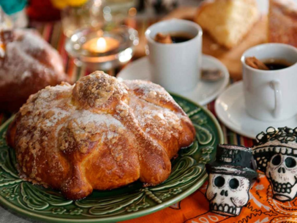 Mira este top 4 de festivales de pan de muerto 2017