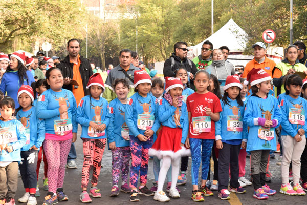 christmas-run-avalancha-de-corredores-sobre-reforma-02