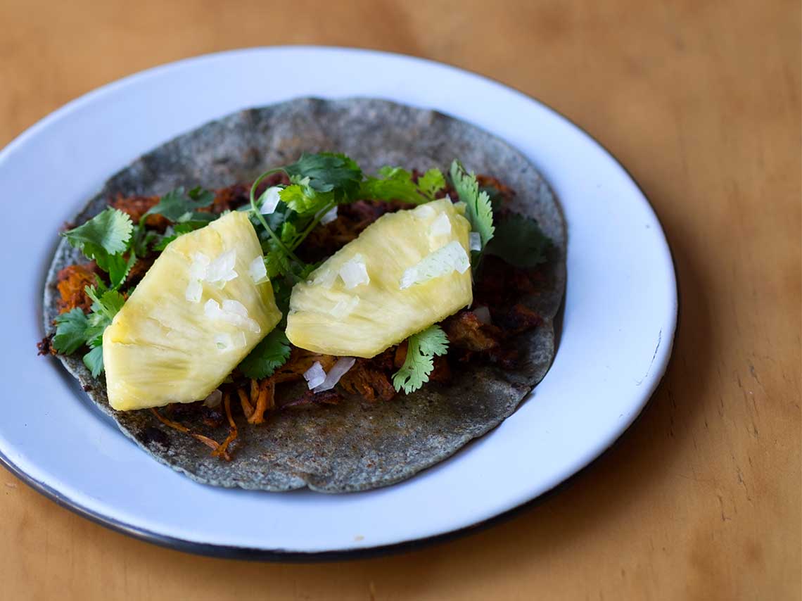 ¡El primer taco de helado! en Tizne Tacomotora CDMX 4