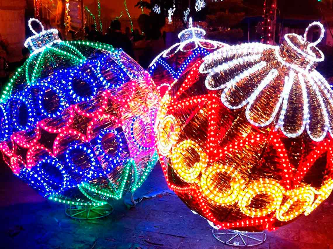 Espectáculo de luces navideñas 2017 en CDMX ¡Adornos!