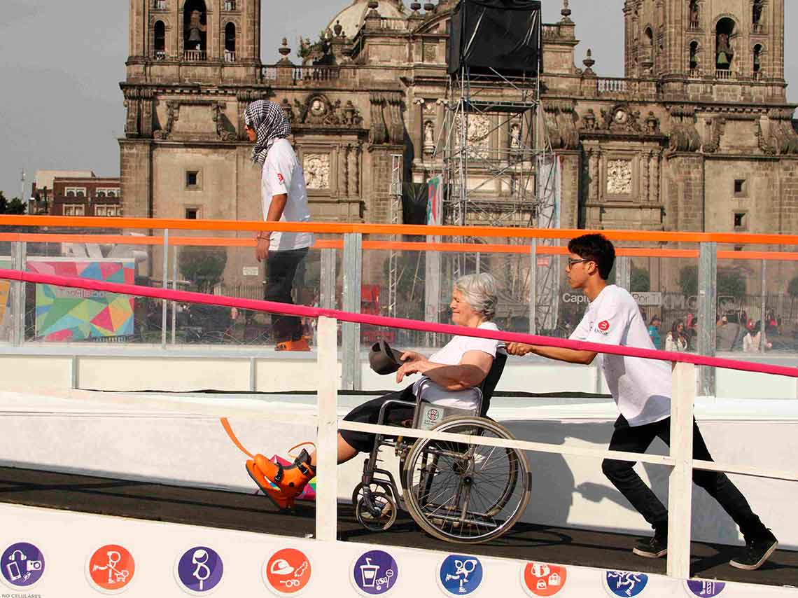 Pista de hielo en el Zócalo 2017, ¡abrirá 12 horas diarias! 4