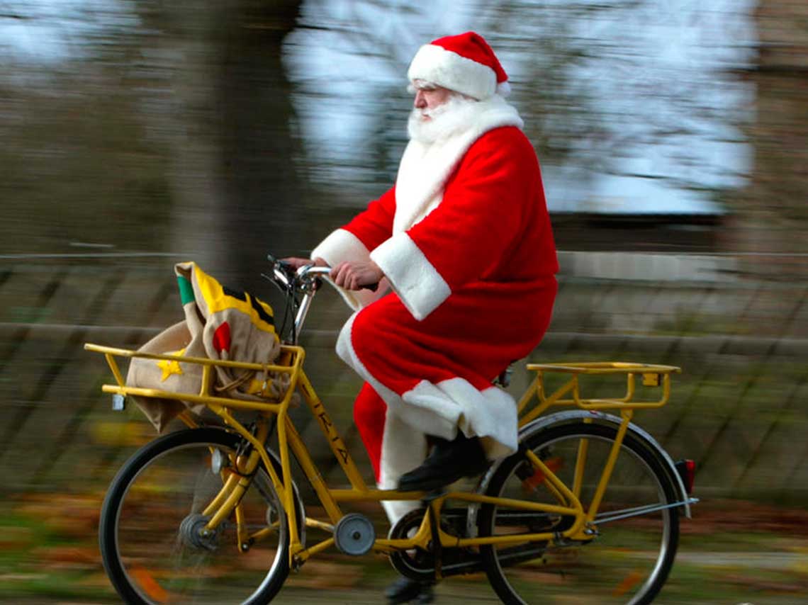 Paseo nocturno en bicicleta por Navidad 2017 ¡Además, con rosca!