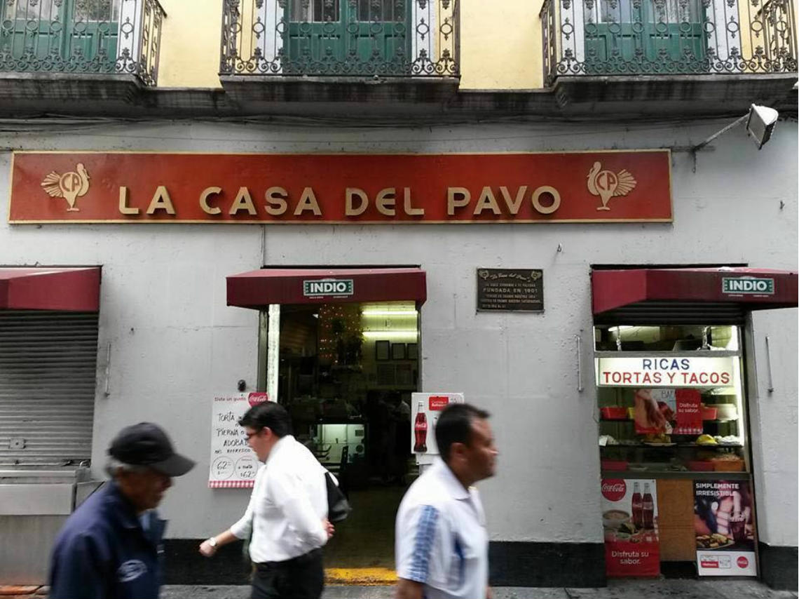 La Casa del Pavo, restaurate tradiiconal de CDMX.