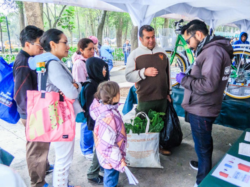 Mercado de Trueque 2018 Lleva tu basura y sal con frutas y verduras 