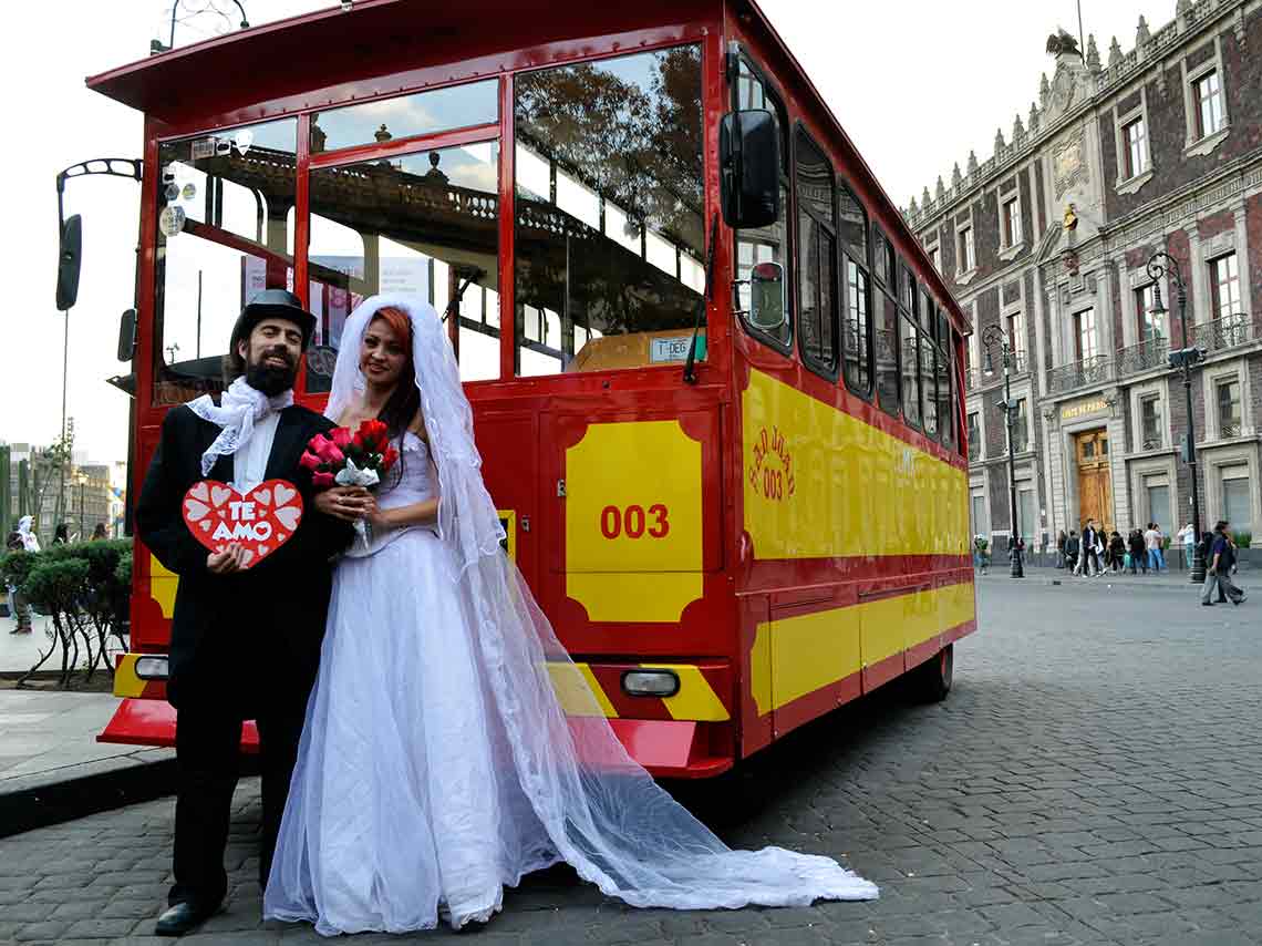 Cásate a bordo de este tranvía de leyendas de amor 2018