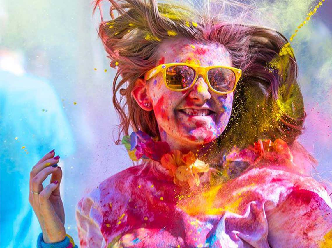 The Color Run 2018: carrera nocturna con polvos de colores 3