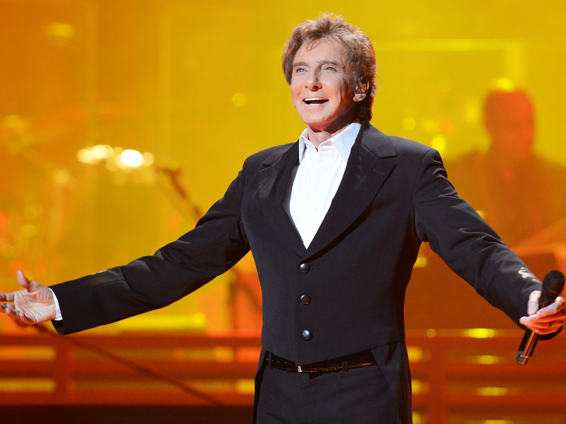 Barry Manilow y más conciertos que te llenarán de nostalgia