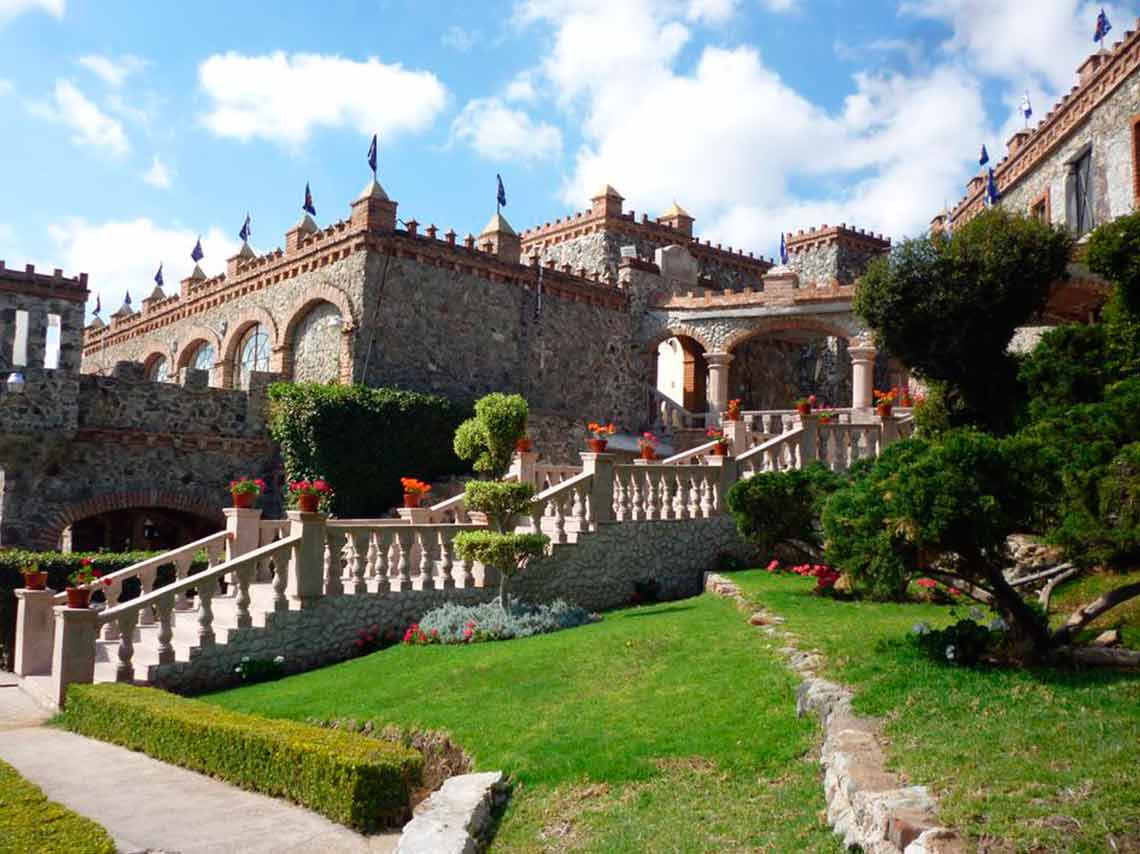 Duerme en un castillo en el hotel Santa Cecilia en Guanajuato