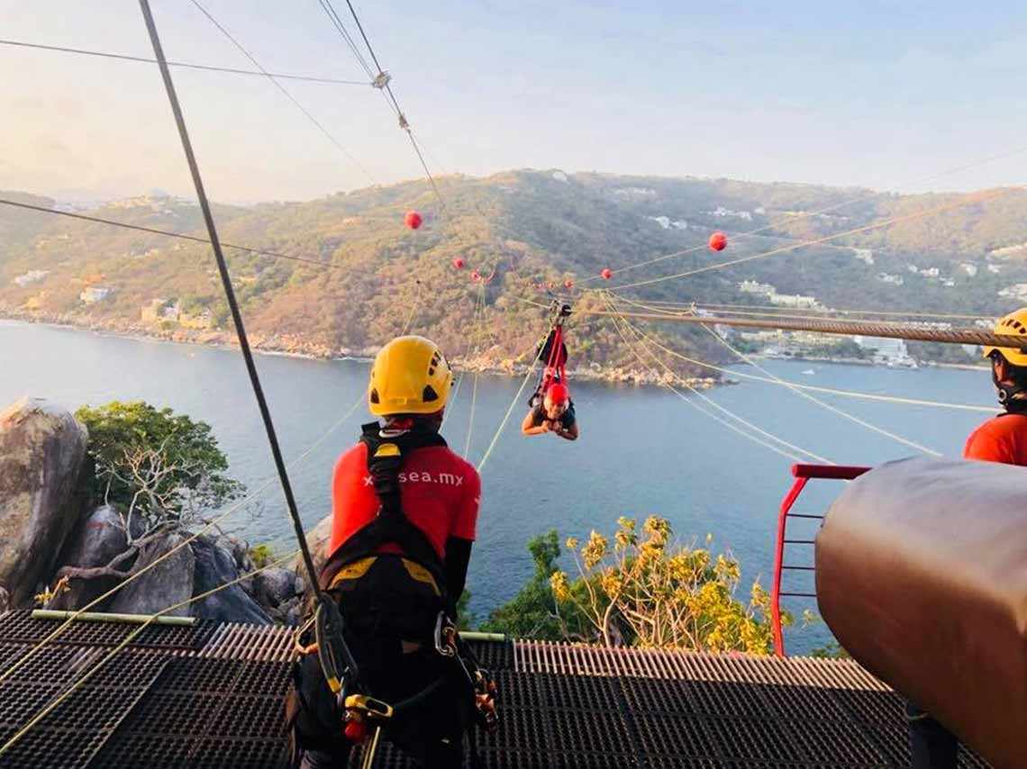 La tirolesa más grande sobre el mar ¡está en Acapulco!