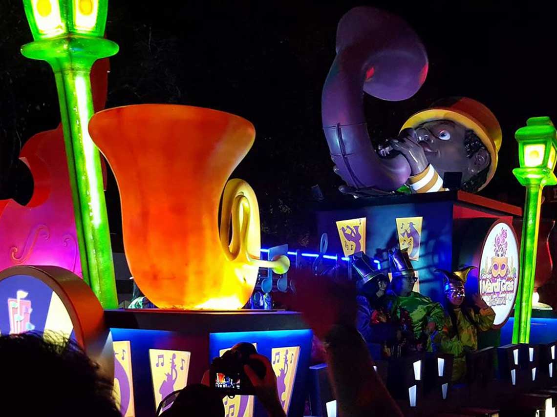 Festival Mardi Gras en Six Flags 2018