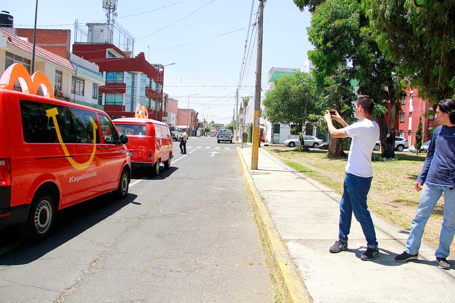 La caravana de combis que te hará revivir tu infancia 2