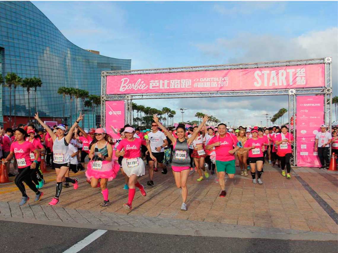 Carrera de Barbie 2018 en CDMX saliendo de la meta