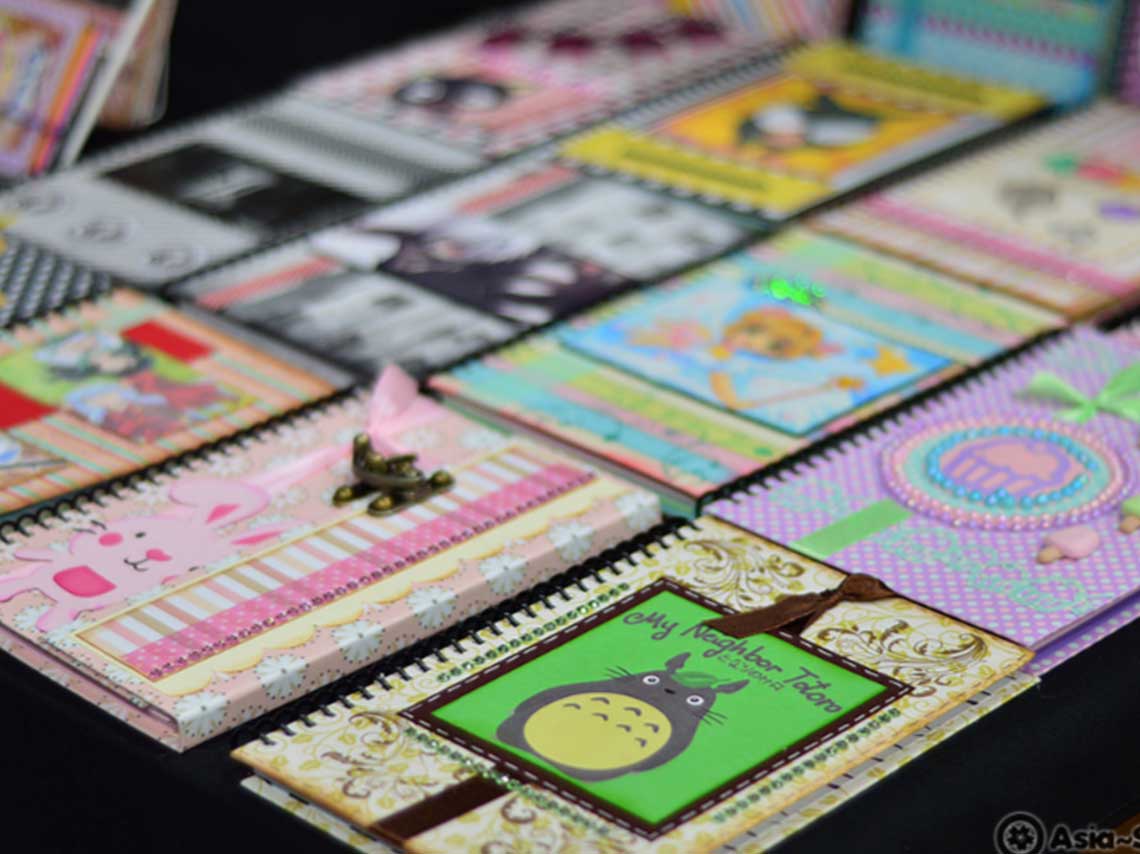 Kawaii Fest México 2018 con venta de libretas hechas a mano