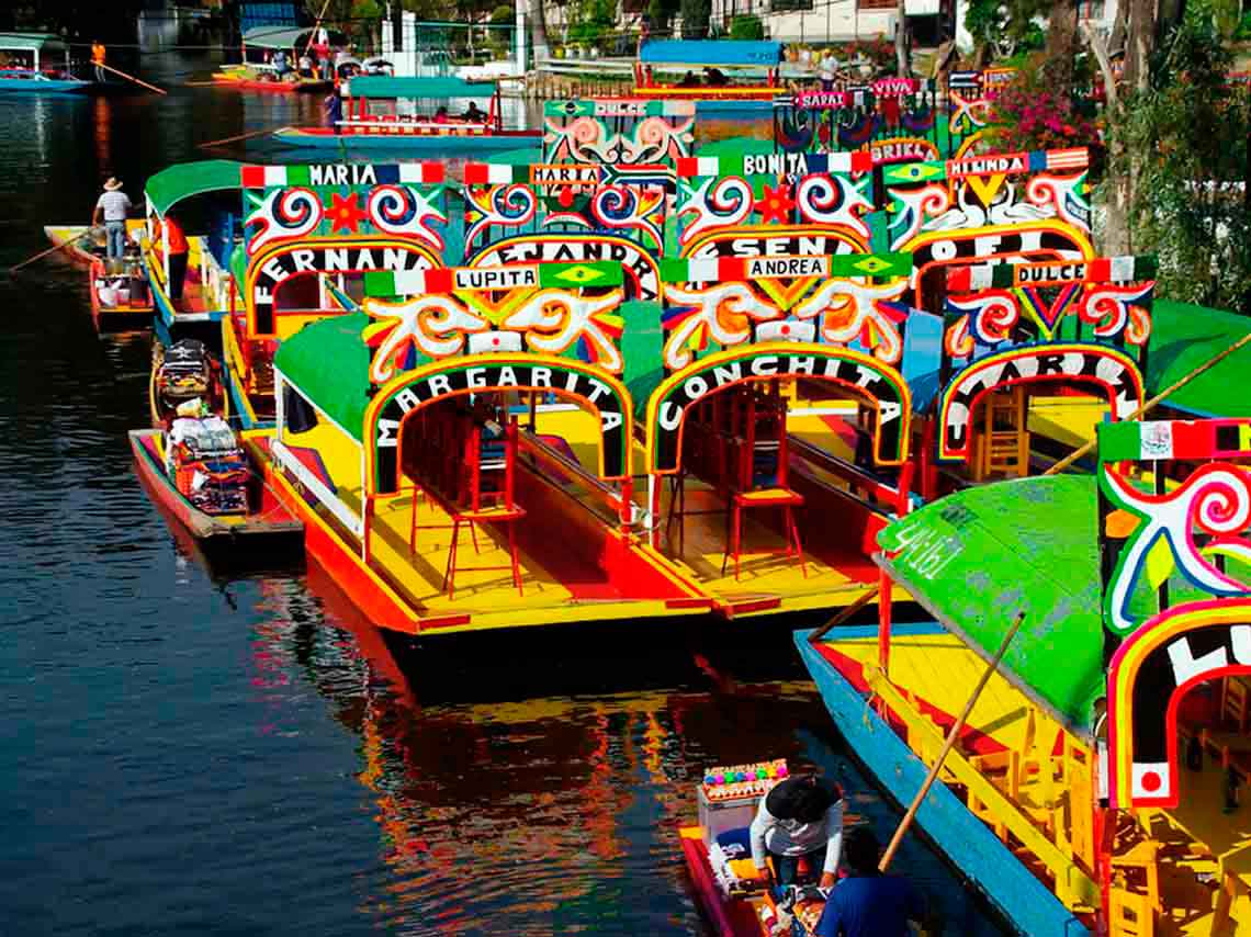 Recorrido en trajinera con visita a pulquerías de Xochimilco de trajinera