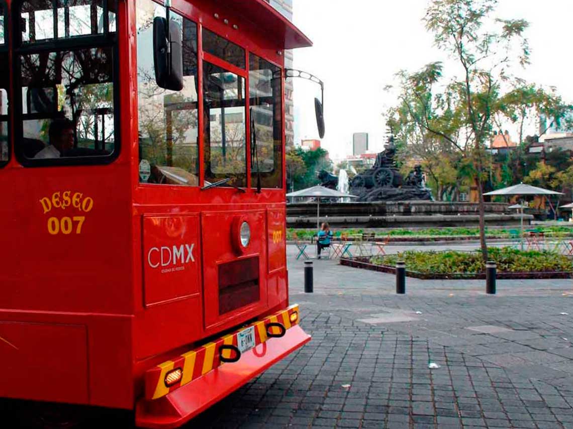 Tranvía de leyendas para niños en Condesa en la plaza cibeles