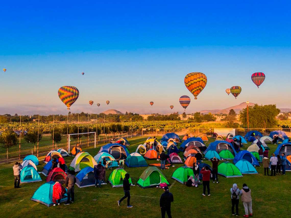 Asiste al 1er Festival del papalote en Teotihuacán globos aerosticos