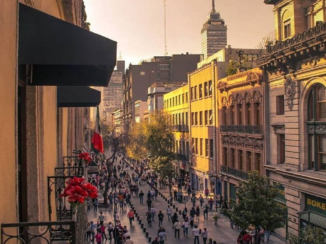 Madero en las alturas: tesoros del pasaje peatonal más importante de CDMX