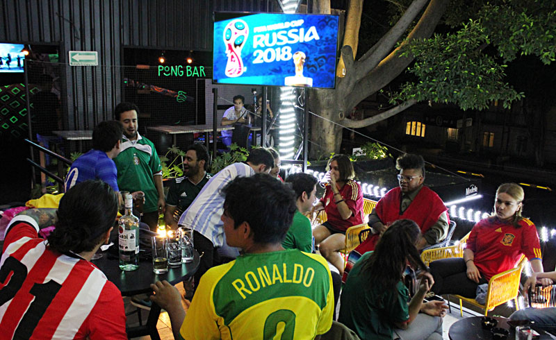 Vive el mundial en Corredor Salamanca, ¡come, bebe y siéntete en el estadio!