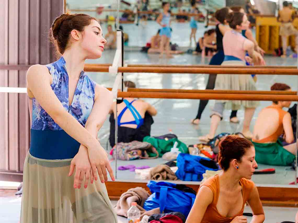 EL lago de los cisnes con el ballet de San Petesburgo en el Teatro del Parque Greta Elizondo