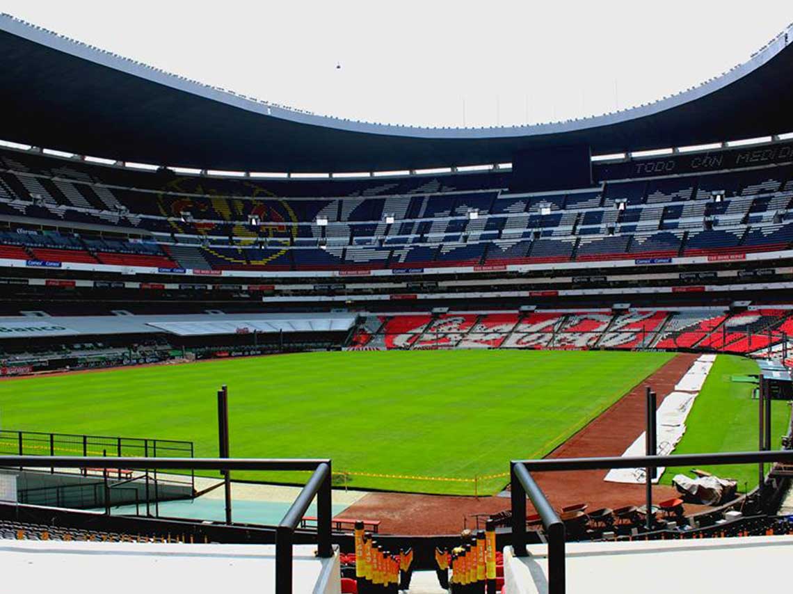Conoce el interior del Estadio Azteca cancha
