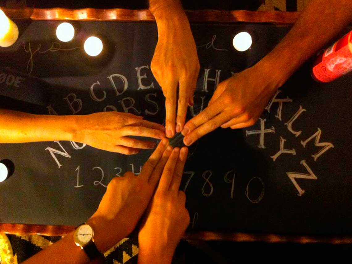 Tour de terror por La Casa Negra ouija