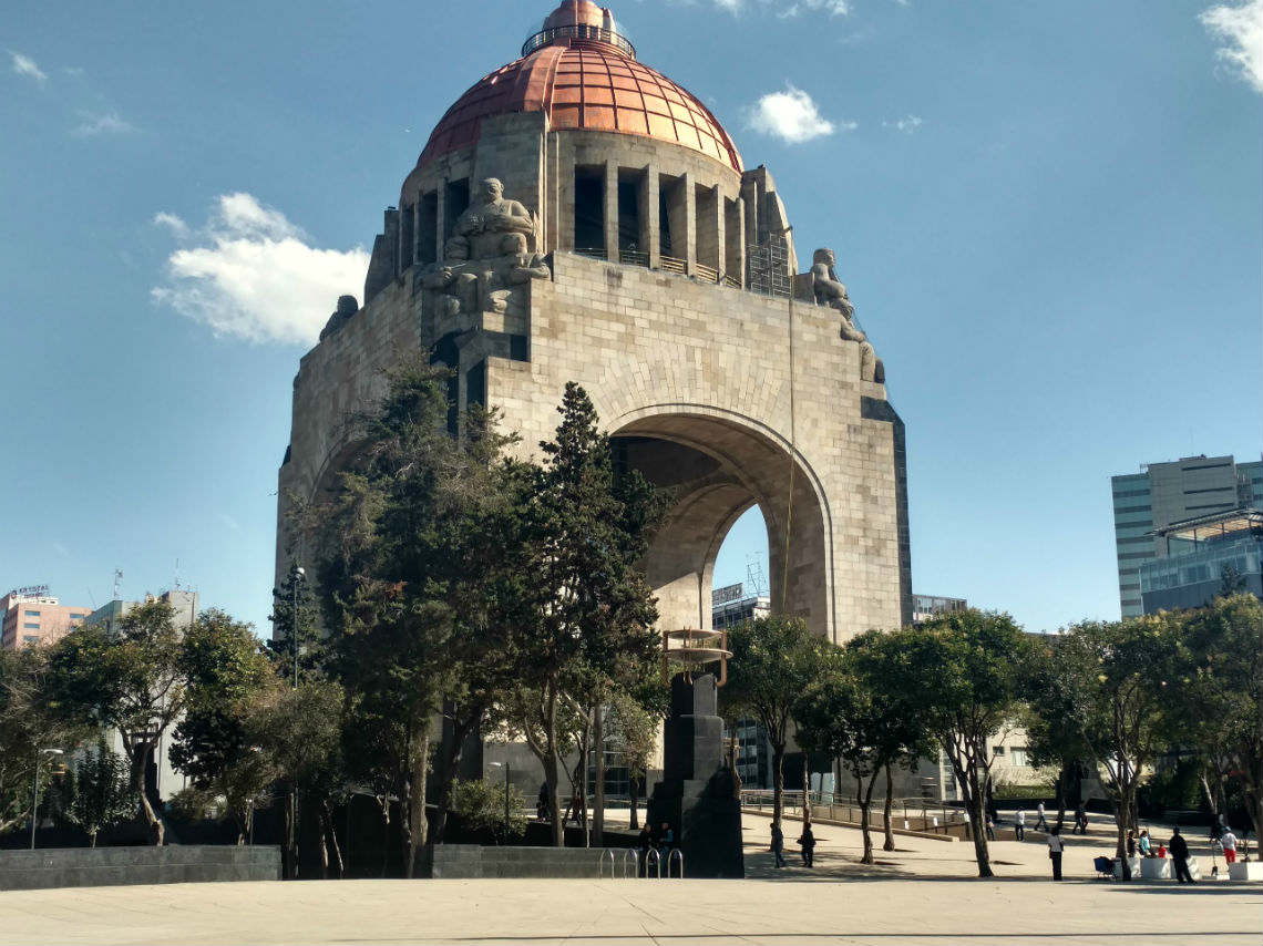 Vive el amanecer en CDMX en el Monumento a la Revolución