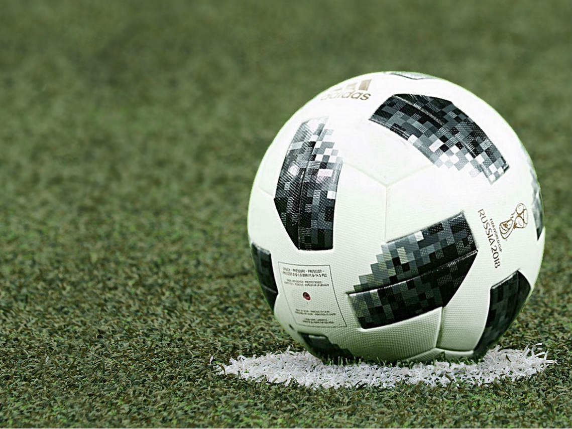 10 artículos para los amantes del futbol, balón de fubol