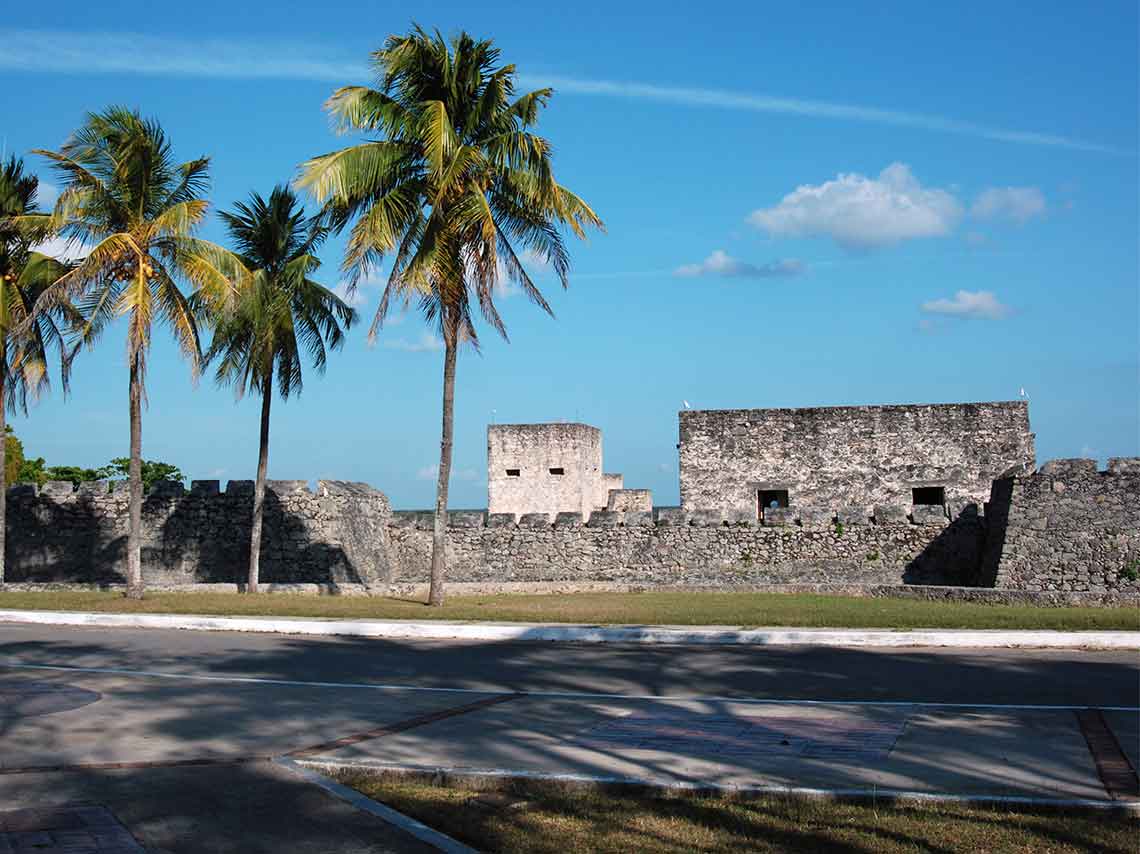 Bacalar: guía de qué hacer en la laguna el fuerte