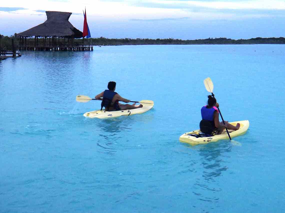 Bacalar: guía de qué hacer en la laguna kayak