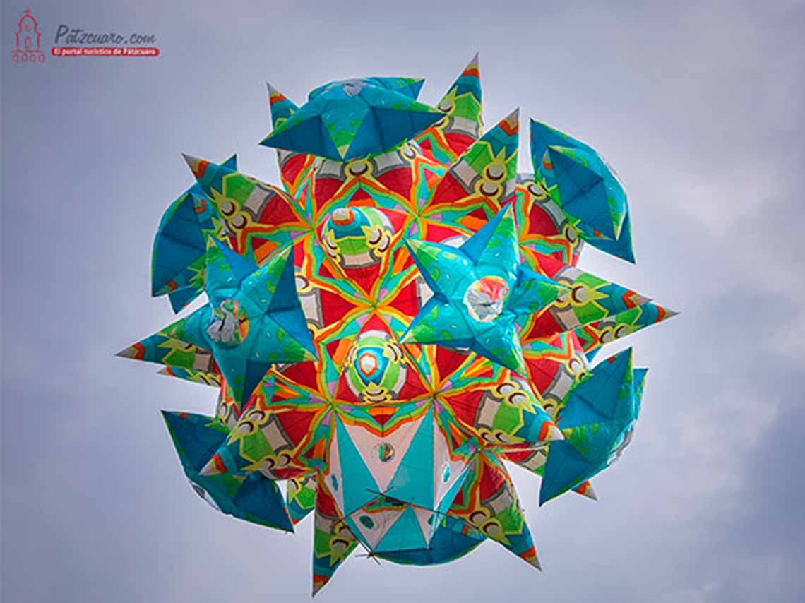Cantoya Fest 2018 en Pátzcuaro globos de colores