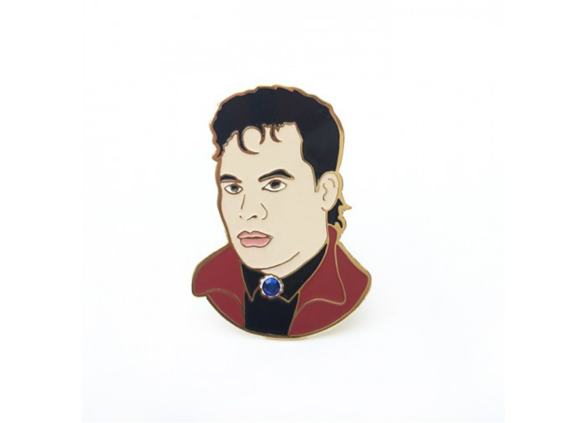 Objetos del deseo: Juan Gabriel pin