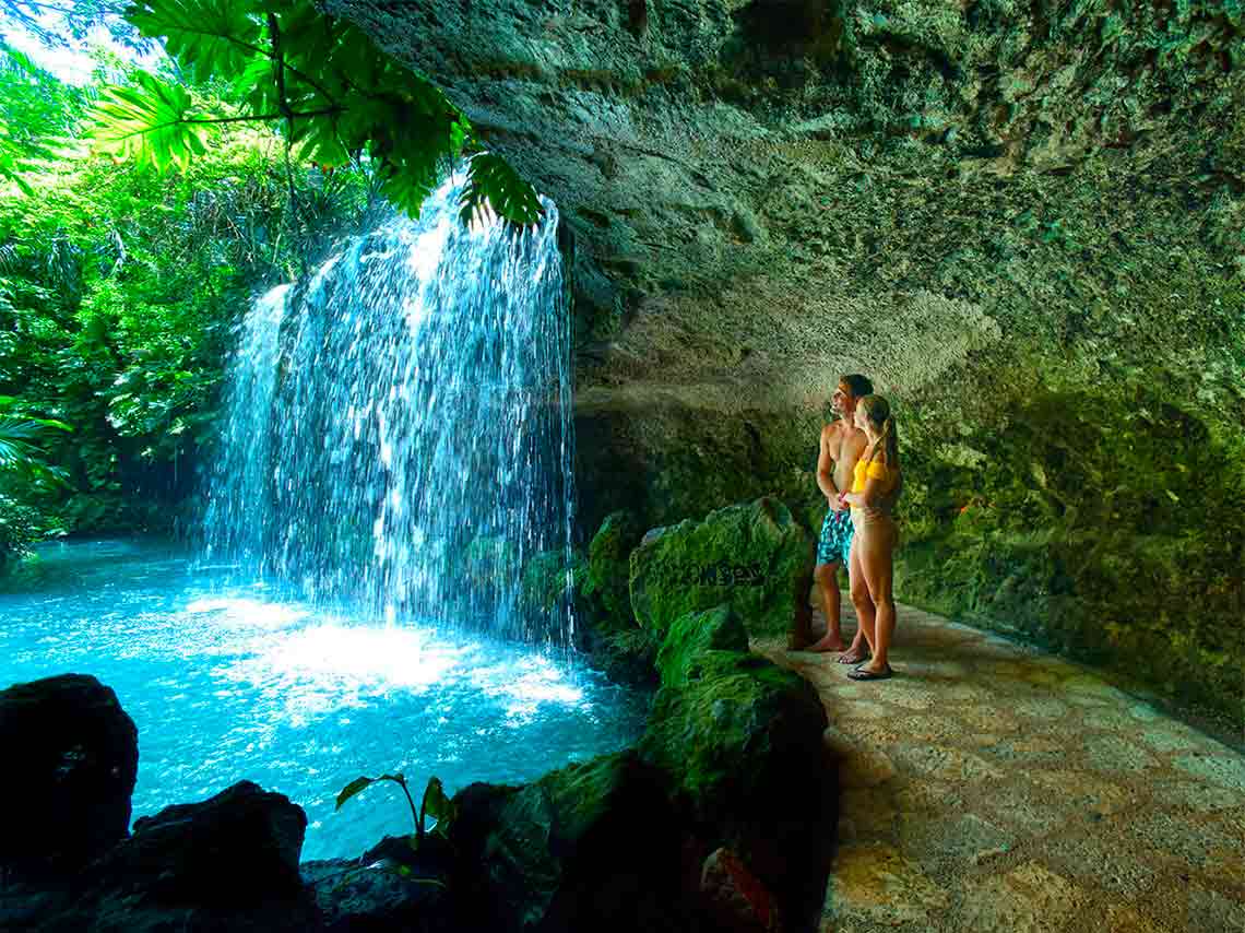 Xenses: el parque de Xcaret cenote