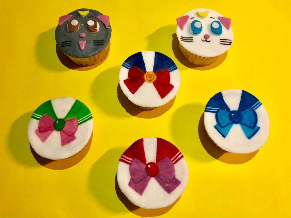 asiste-al-sailor-moon-day-en-catfecito-taller-cupcakes