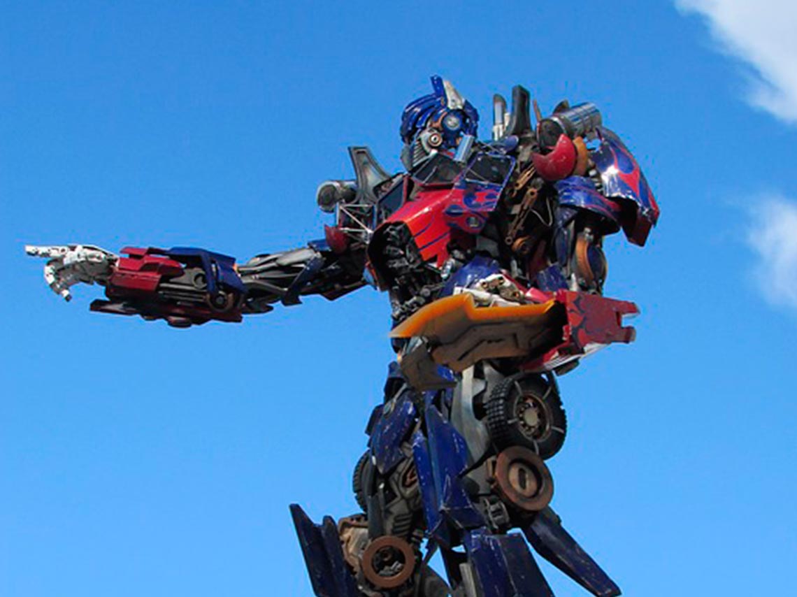 Cinema Transformers Road optimus prime de cerca