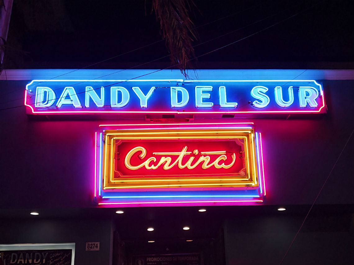 Dandy del Sur, cantina Tijuana