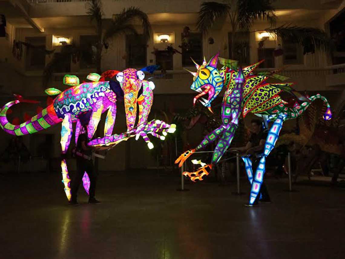 Desfile de alebrijes monumentales 2018 con luz