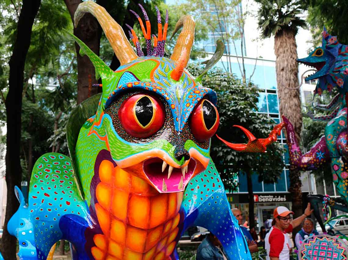 Desfile de alebrijes monumentales 2018 gigantes