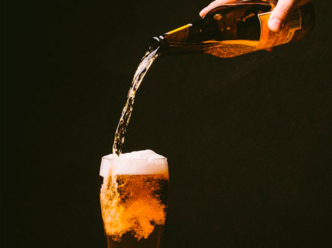 _dia-de-la-cerveza-2018-en-jornada-cervecera-botella