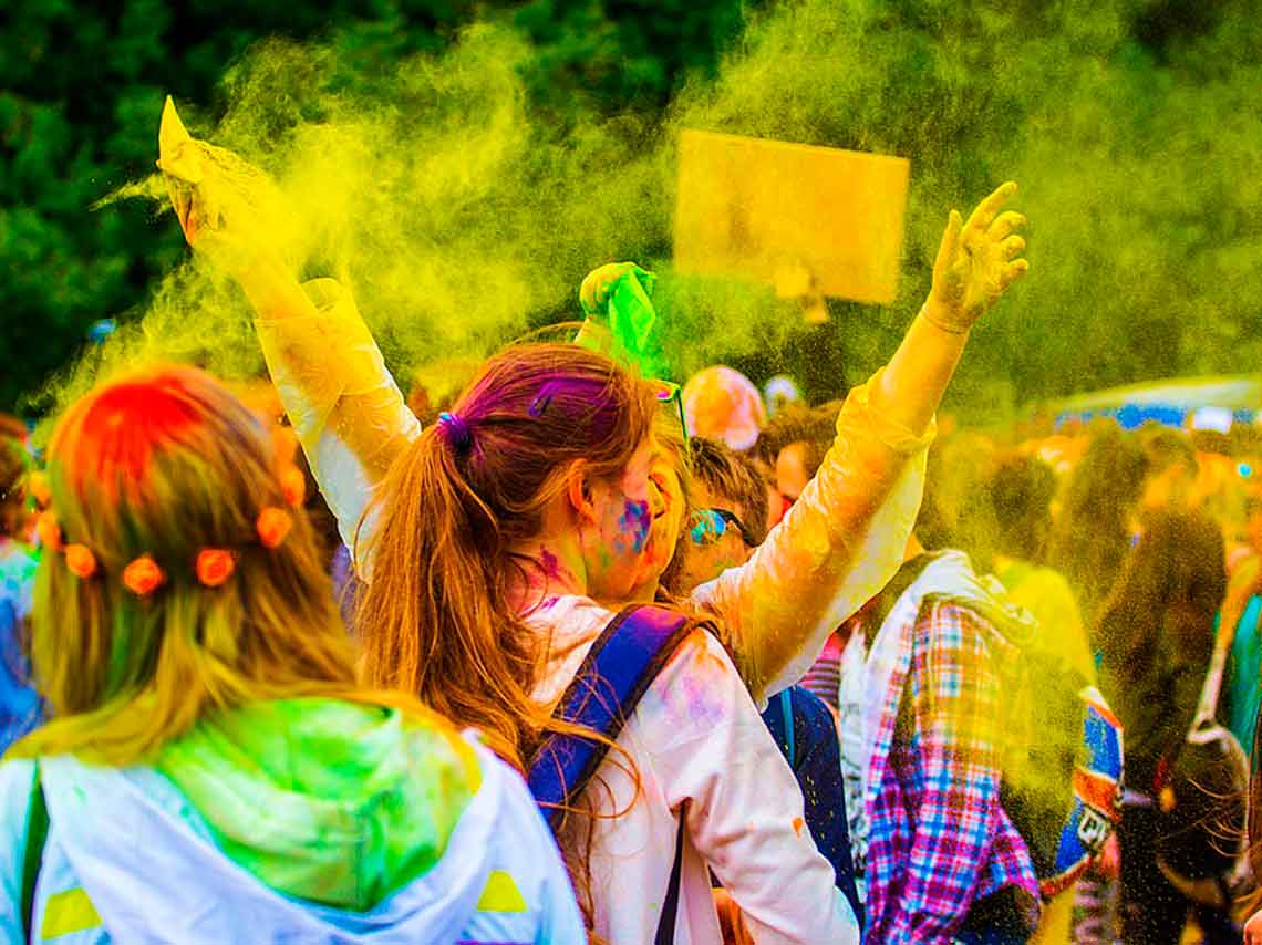 Multicolor Fest en Teotihuacán holi colors