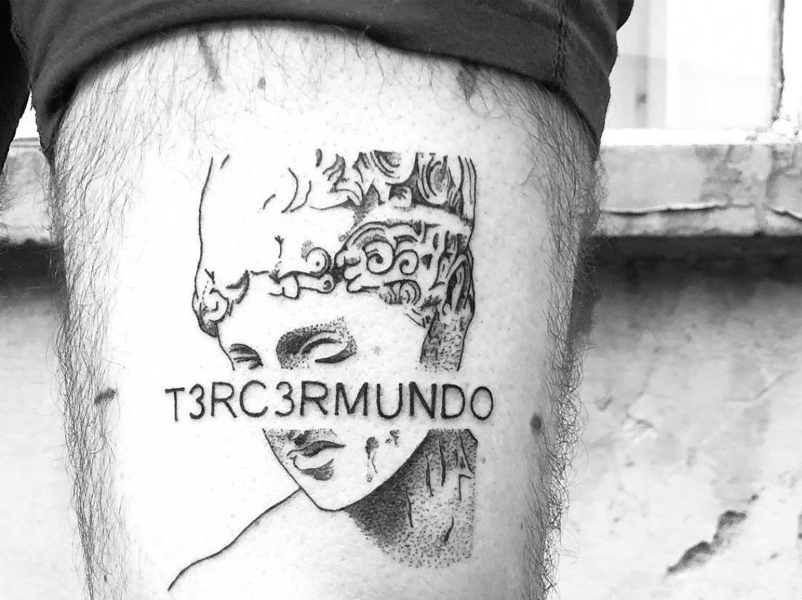 Tatuajes, moda, arte, muebles y más en la venta temática NEGRO: TTO.TTO