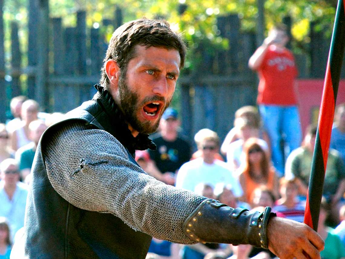 vive-este-campamento-medieval-con-caceria-de-hombres-lobos-en-el-bosque-medieval