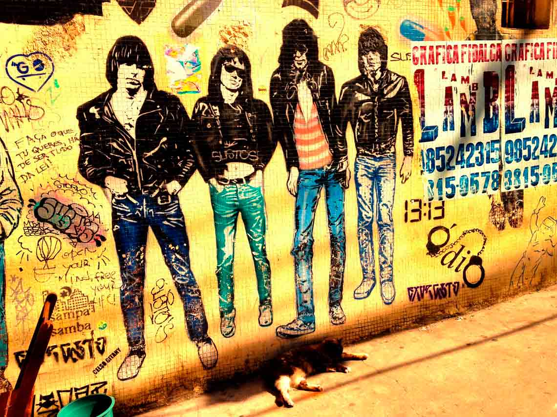 Poetica-de-lo-urbano-punk-metal-rock-exposicion-en-Mexico-Ramones-pintura-pared-museo-nacional-de-las-culturas-populares-coyoacan-musica